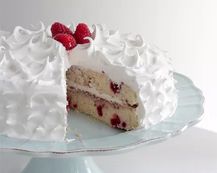 Gâteau blanc aux framboises